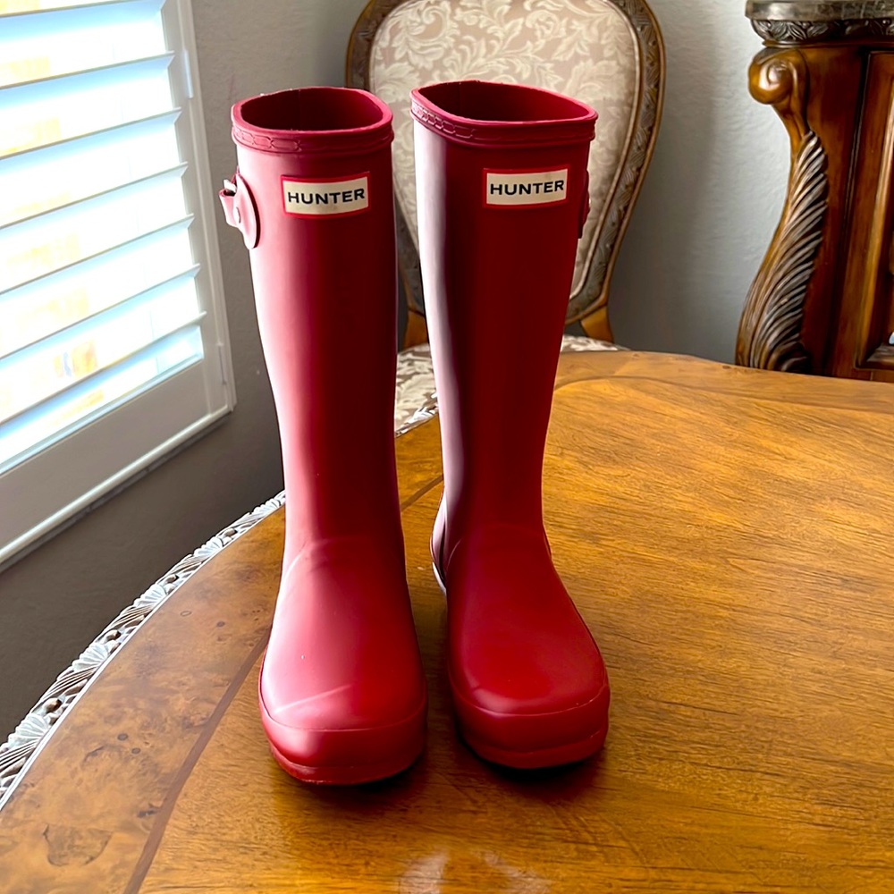 Selling Hunter boots for girls size US 2.